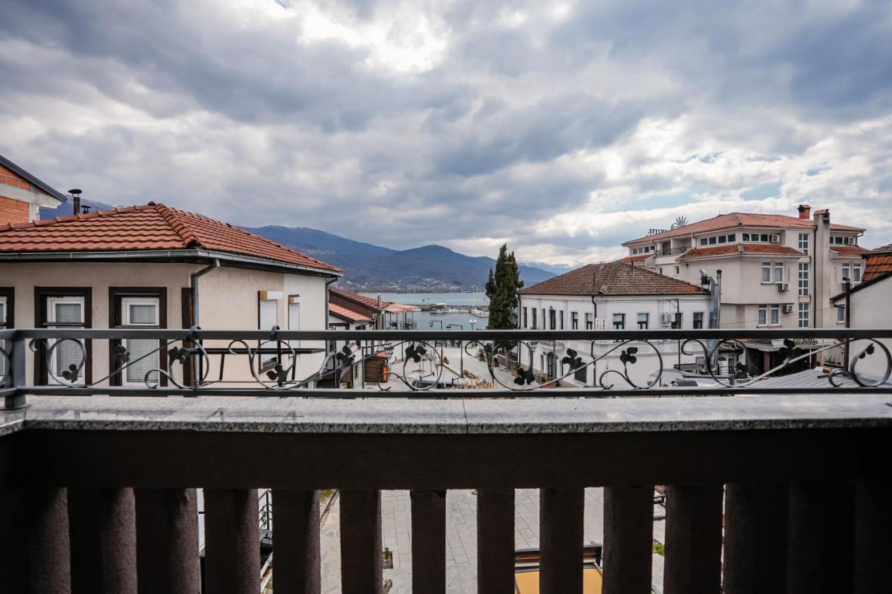 Hotel Lihnidos Delago オフリド エクステリア 写真