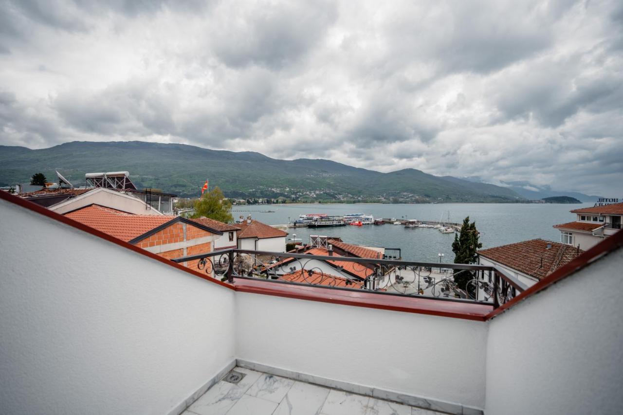 Hotel Lihnidos Delago オフリド エクステリア 写真